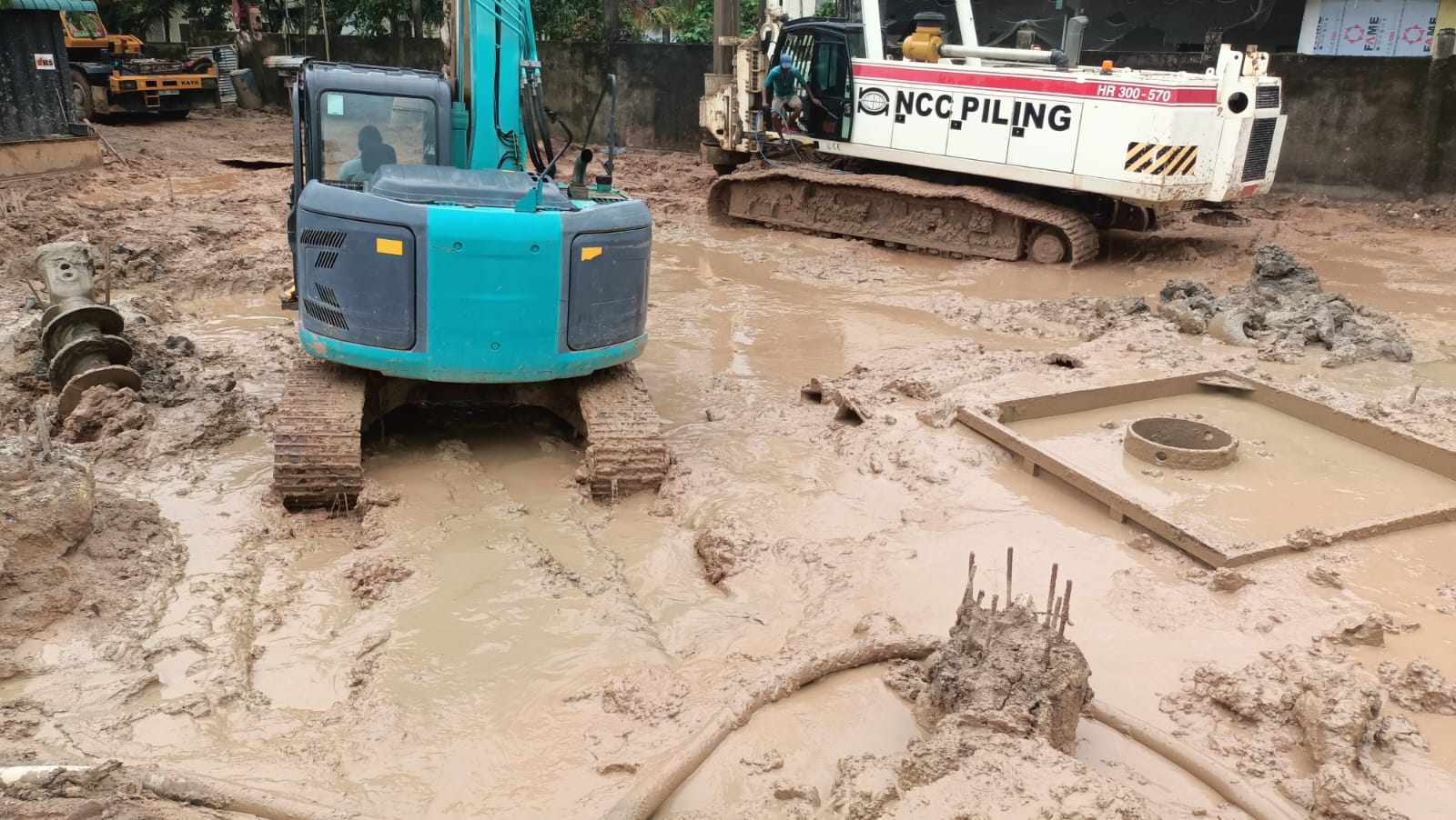 Piling works for reconstruction of bridge no 13/2 on Jaela Ekala Gampaha  - Yakkala road (A -033)